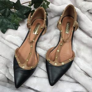 Halogen point toe flats